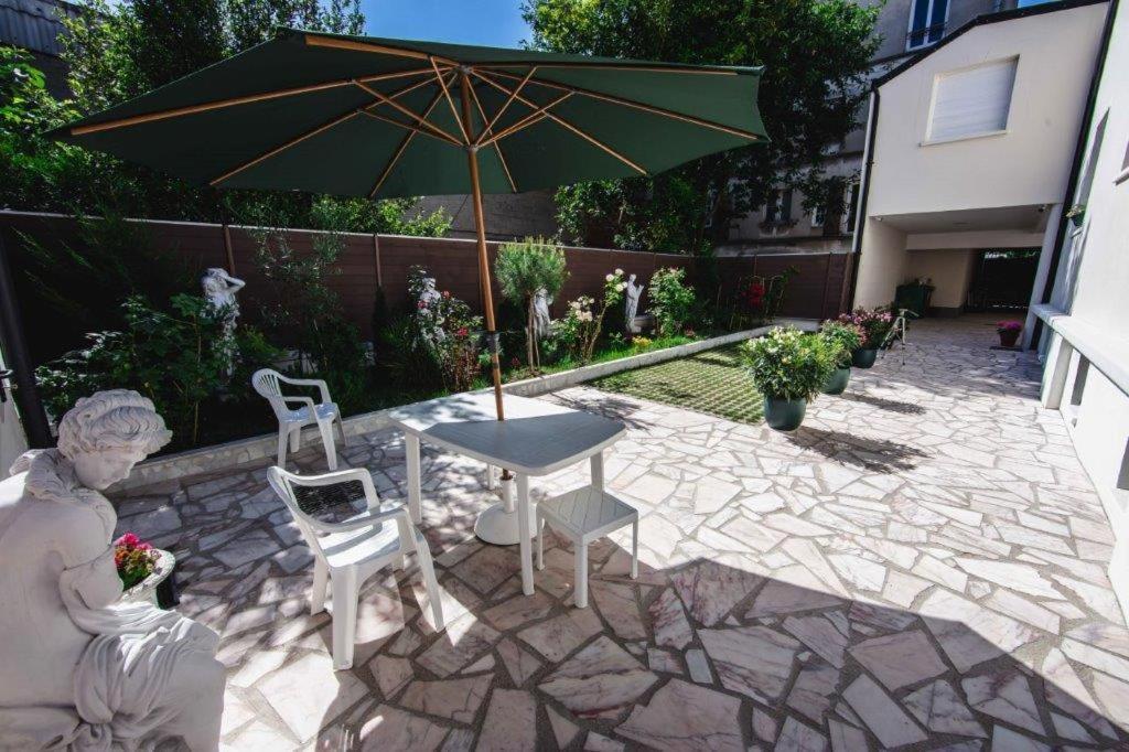Paris City Flat 80 M Carree Appt 104 F4 Grd Paris الفورْديل المظهر الخارجي الصورة